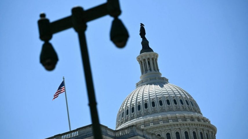 Senado dos EUA aprova US$ 70 bi para ofensiva migratória de Trump