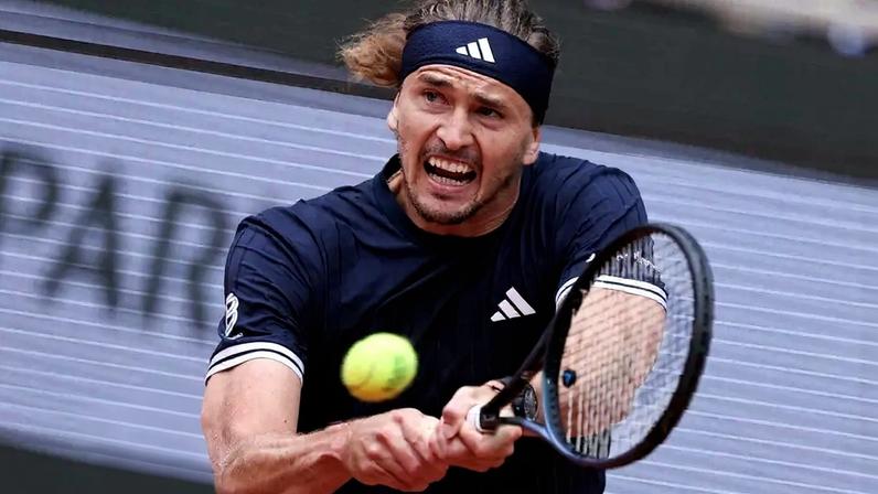 Zverev vence o algoz de João Fonseca em Roland Garros e vai à final