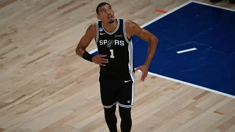Spurs batem Knicks fora de casa e vencem a primeira nas finais da NBA