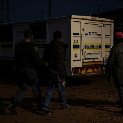 Tiroteio na África do Sul deixa 12 mortos