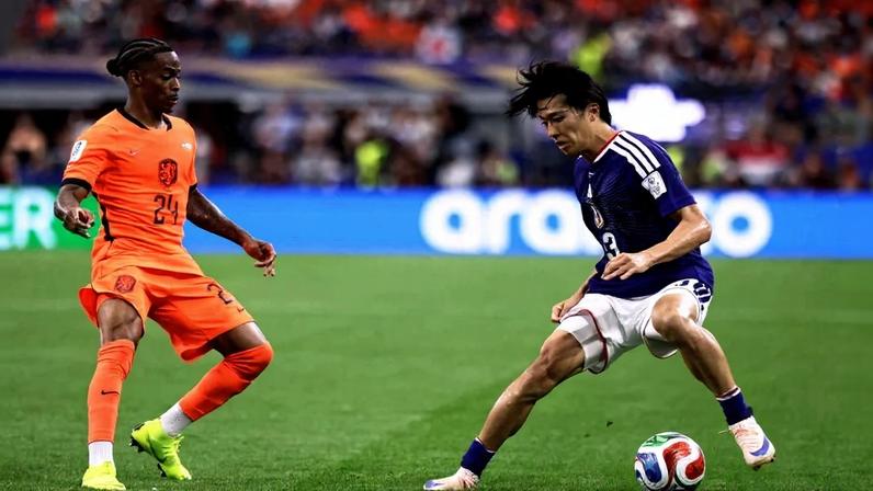 Holanda e Japão fizeram jogo equilibrado e eletrizante em Dallas – foto: Aric Becker/AFP
