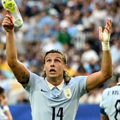 Canobbio agradece ao Fluminense após estreia do Uruguai na Copa