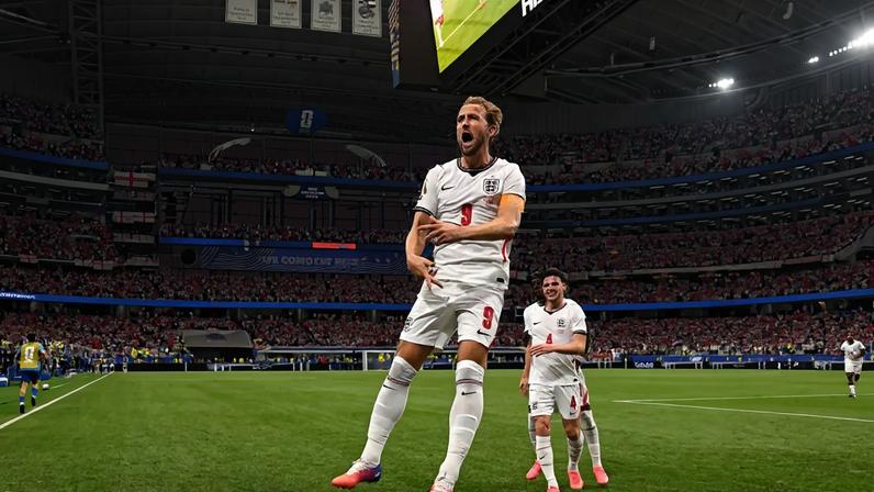 Harry Kane, craque da Inglaterra, marcou dois gols na estreia e volta a campo nesta terça – foto: Paul Ellis/AFP