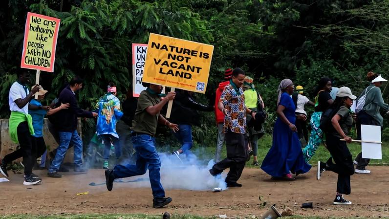 Ex-juiz queniano David Maraga é preso em protesto contra parque nacional