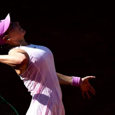 Anisimova vence Siegemund e encara Jovic no Queen's Club