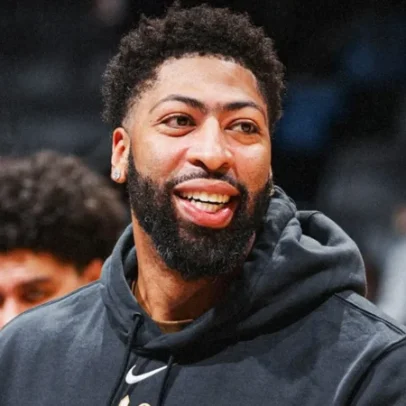Ideia de troca leva Anthony Davis aos Rockets