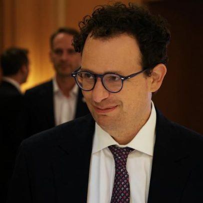 Anthropic lança Mythos para Cyber Partners e versão segura para o restante