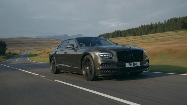O Bentley Flying Spur S se torna a configuração mais potente já feita desse nome com 680 cavalos