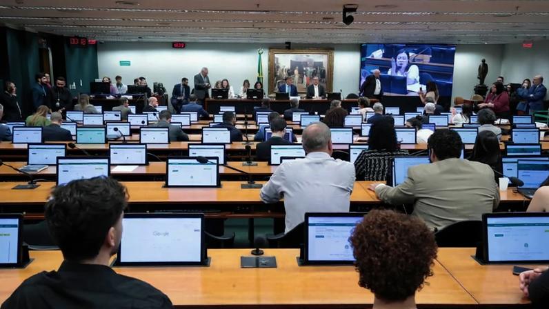 Sessão da CCJ da Câmara em 10 de junho de 2026. Foto: Bruno Spada/Câmara dos Deputados