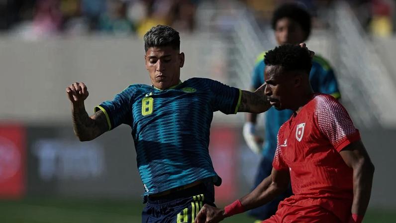 Jorge Carrascal, do Flamengo, em ação pela Colômbia contra a Jordânia, em amistoso em preparação para a Copa do Mundo (Foto: Mike Nowak/Getty Images/AFP)