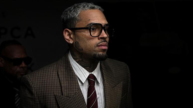 Chris Brown resolve ação de letrista sobre Monalisa e Sensational