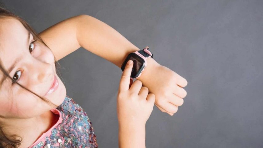 Relógio infantil com chip: vale a pena antes do primeiro celular?