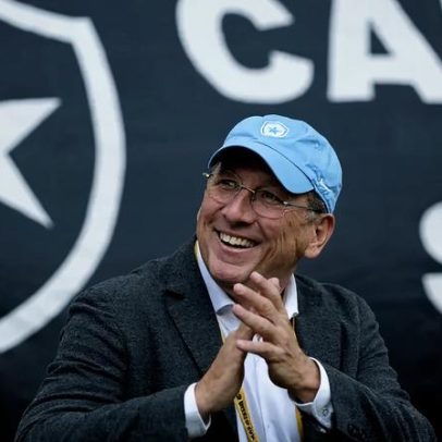 Justiça reativa direitos políticos de Textor na SAF do Botafogo