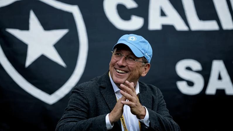Justiça reativa direitos políticos de Textor na SAF do Botafogo