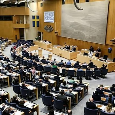 Suécia aprova lei de conduta para expulsar migrantes por dívida