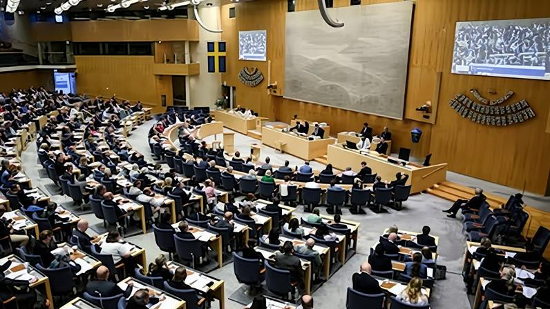 El Parlamento sueco, durante la sesión en la que se aprobaron leyes antiinmigración, este lunes en Estocolmo.