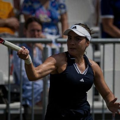 Ruse conquista o título de Noskova e elimina a tcheca na estreia