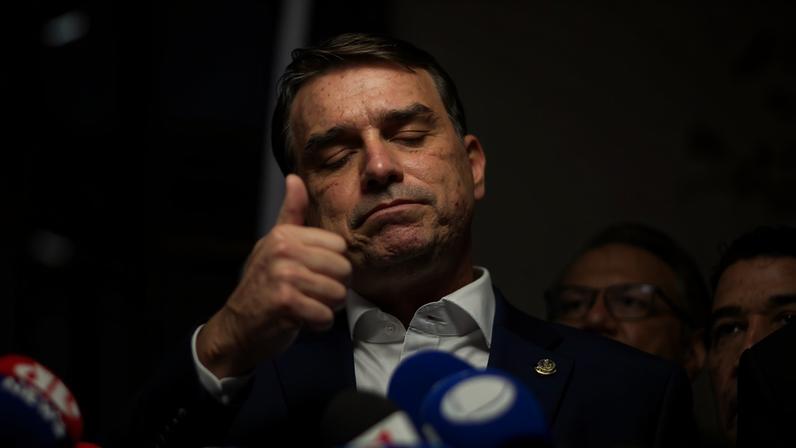 O resultado da mais recente pesquisa da Quaest impacta alianças, financiadores e a estratégia da pré-campanha de Flávio Bolsonaro.