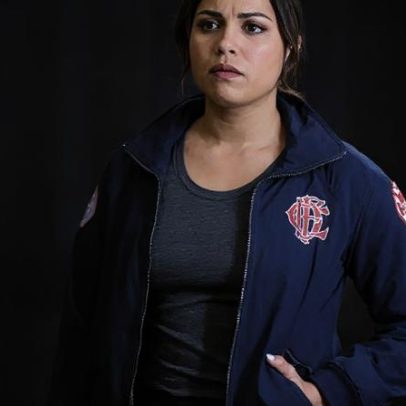 Atriz de Chicago Fire explica decisão de deixar o elenco