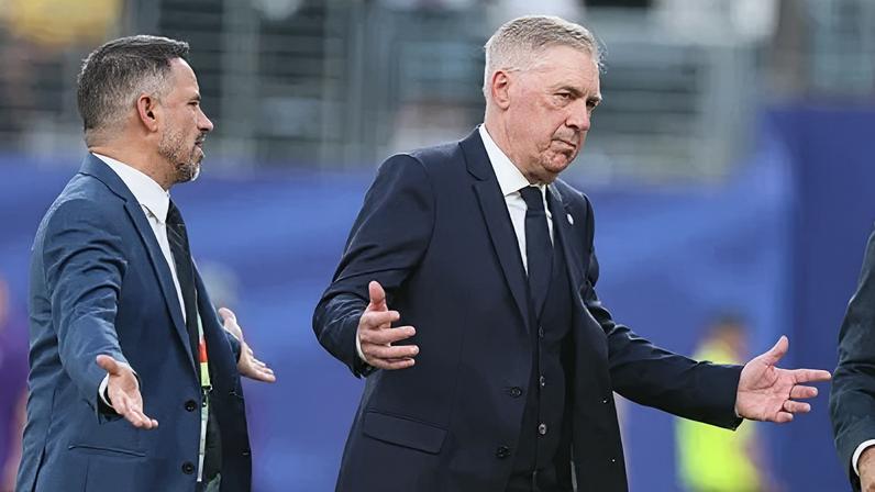 Ancelotti faz duas alterações na escalação para duelo contra Haiti