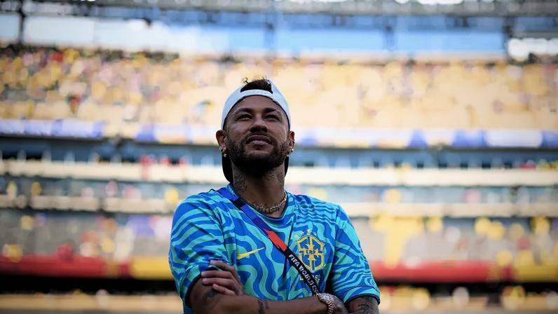 Copa: Neymar encontra lenda da NFL e astro do rap antes de estreia