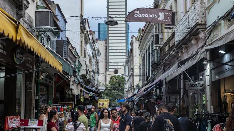 Investidores avaliam nesta sexta-feira os efeitos do IPCA acima do esperado