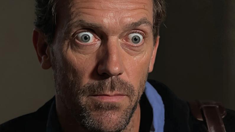 Hugh Laurie relembra conflito com jornalista: "Estava bêbado"