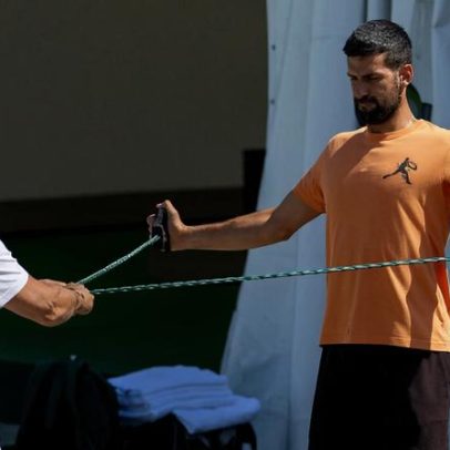 Djokovic desiste de exibição e surpreende imprensa sérvia