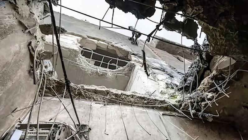 Imagen del edificio dañado por un dron ruso, en Galati (Rumania), el pasado viernes.