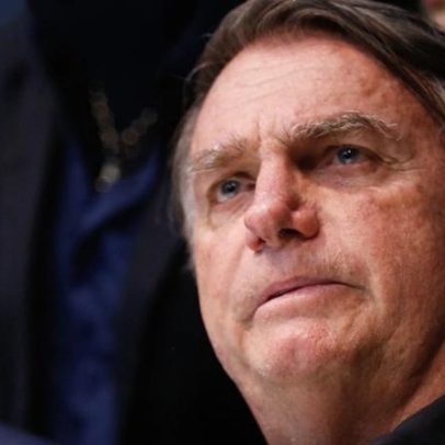 Polícia interroga Bolsonaro antes de Moraes decidir sobre retorno à Papudinha