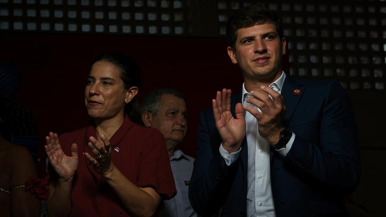 PT afasta palanque com Lyra e Campos em Pernambuco