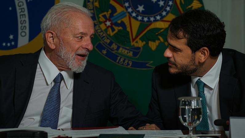 O presidente Lula e o advogado-geral da União, Jorge Messias. Foto: Rafa Neddermeyer/ Agência Brasil