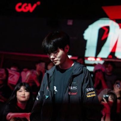LCK 2026: Deft assume função de analista com ligação ao exército