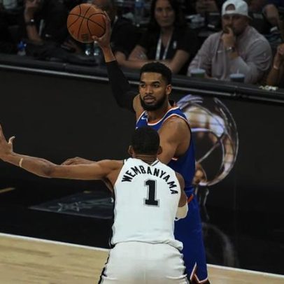 Karl-Anthony Towns brilha, Knicks abrem 2-0 sobre Spurs