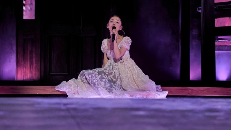 Ariana Grande não se preocupa em recuperar tempo perdido na abertura da turnê