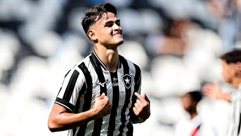 Botafogo integra promessas do sub-17 ao elenco principal na intertemporada