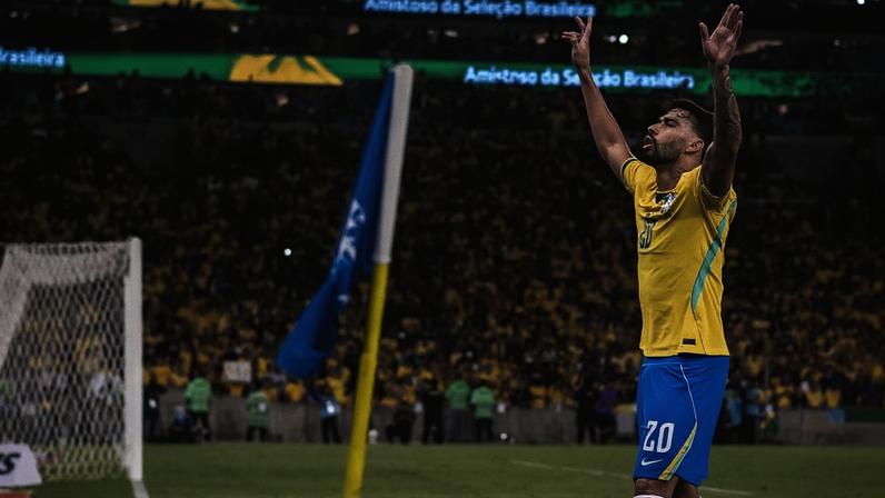Lucas Paquetá, jogador da seleção brasileira, em ação durante treino
