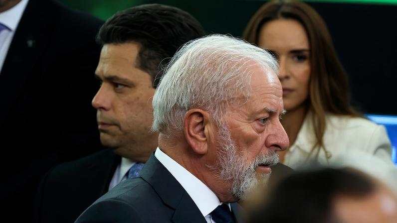 Governo se reúne com Alcolumbre para tentar barrar pautas-bomba