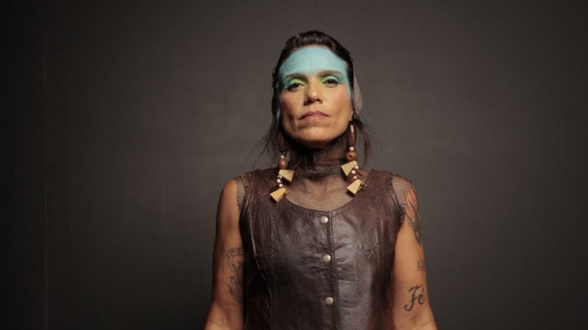 Percussionista Michelle Abu lança 2º álbum e reforça presença do tambor