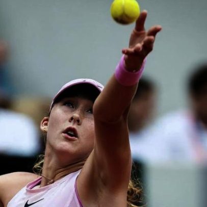 Andreeva encerra sequência de Kostyuk e vai à final inédita