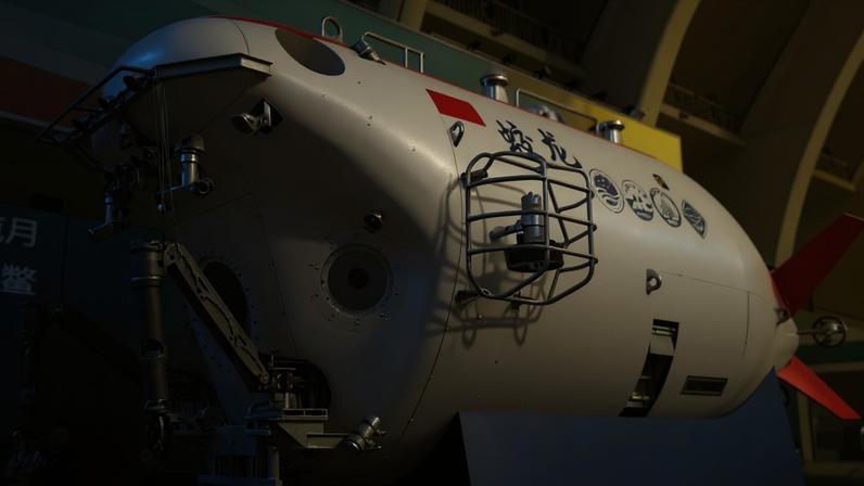 Model of Jiaolong, one of China’s biggest manned submersibles, at the Five-Year Achievements Exhibition. Image by N509FZ via Wikimedia Commons (CC BY-SA 4.0).