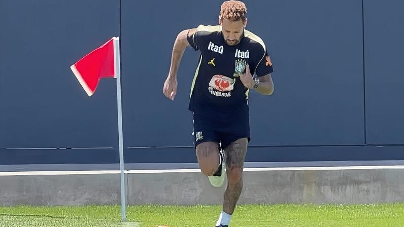 Neymar posta foto inusitada durante concentração da Seleção