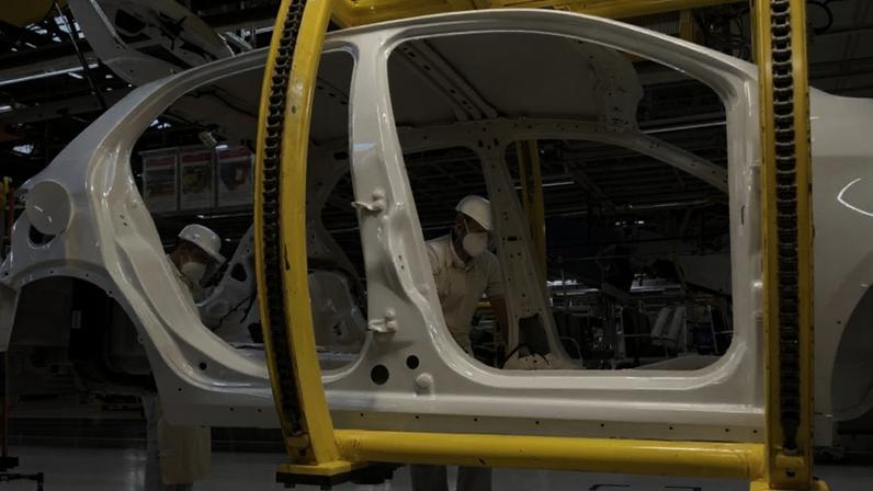Produção da indústria brasileira supera expectativas em abril