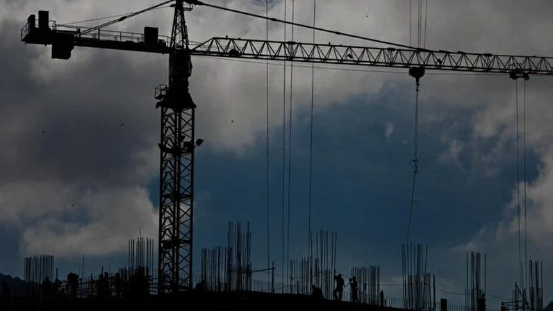 Construção Civil: Emprego em alta, juros altos elevam custos