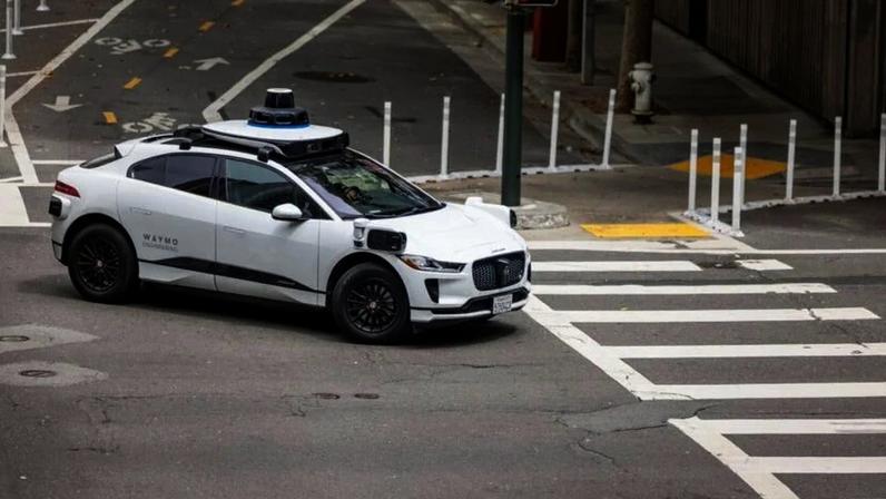 Carro autônomo na Copa: custo e estádios com robotáxi
