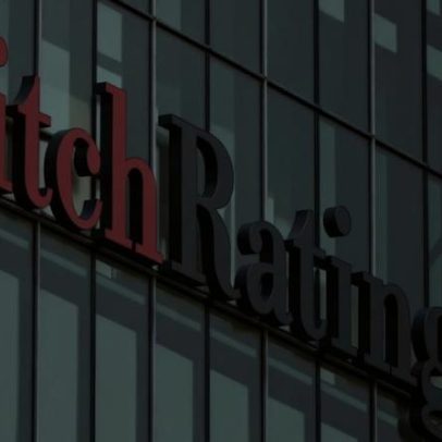Fitch mantém nota BB para o Brasil com perspectiva estável