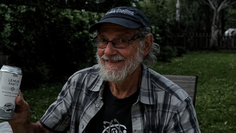 Peter Klopfer, cientista cujo caso de direitos civis levou lêmures a Duke