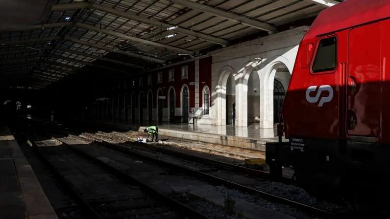 Portugueses em greve geral contra reforma trabalhista que afeta brasileiros