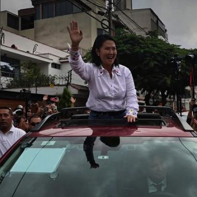 Keiko Fujimori mantém vantagem decisiva e pode tornar-se presidente do Peru