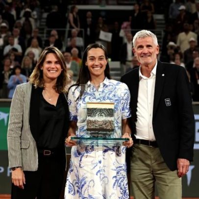 Garcia recebe homenagem em Roland Garros após aposentadoria